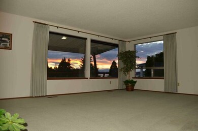 3529 Soundview Dr W, University Place, WA 98466 - photo 3