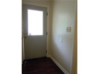 Entry/Foyer.