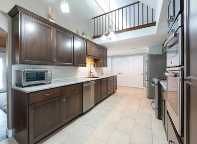 2 Erik St, MerriMacK, NH 03054 - photo 7