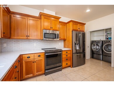 2039 Lake Shore Dr, Eugene, OR 97408 - photo 7