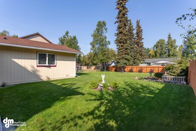 Backyard_8686-FULL