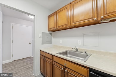 6100 Westchester Park Dr unit 520, College Park, MD 20740 - photo 7