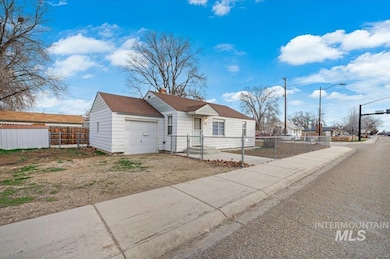 1124 E Amity Ave, Nampa, ID 83686 - photo 2