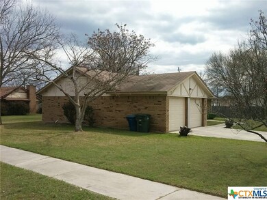 202 E Hogan Dr, Copperas Cove, TX 76522 - photo 2