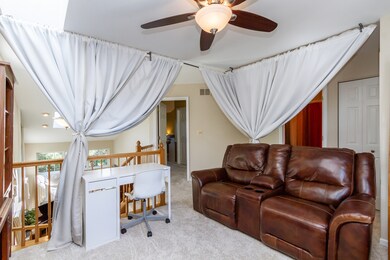 1612 Grove Ave unit 1C1612, Schaumburg, IL 60193 - photo 3