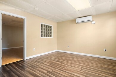 15 W Water St unit 4, Wakefield, MA 01880 - photo 4