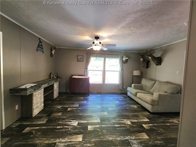 2573 Pentacre Rd, Elkview, WV 25071 - photo 7