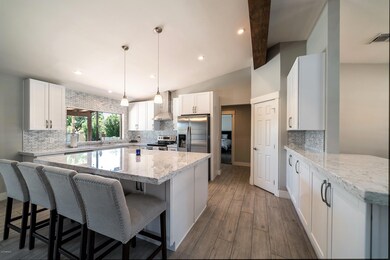 13 - Open Kitchen