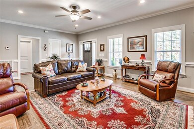 587 Greenview Dr, Asheboro, NC 27205 - photo 5