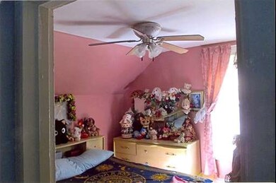 35 Temple St, Holyoke, MA 01040 - photo 6