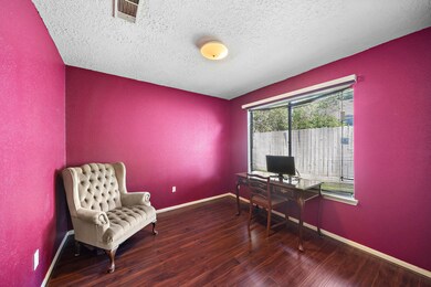 8214 Summertree Dr, Houston, TX 77040 - photo 5