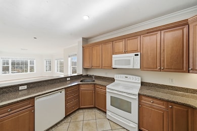 Salem Place Condominiums unit 82, Woburn, MA 01801 - photo 7