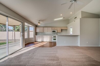 1629 E Golden Ln, Chandler, AZ 85225 - photo 2