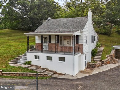 41 Franklin St, Berkeley Springs, WV 25411 - photo 3