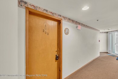 2200 S Ocean Ave 305 Seaside-large-003-0