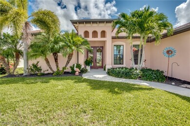 Lovely architectural detail!