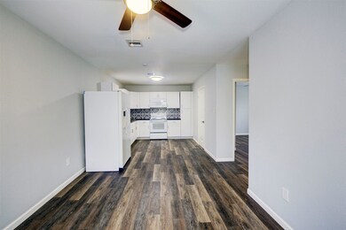 8627 Wileyvale Rd unit B, Houston, TX 77016 - photo 6