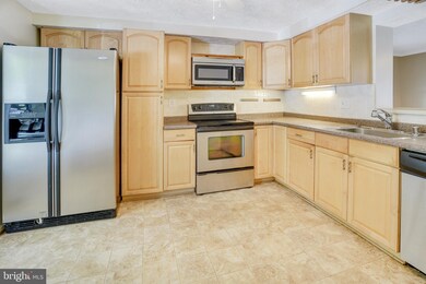 7501 Summer Blossom Ln, Columbia, MD 21046 - photo 7