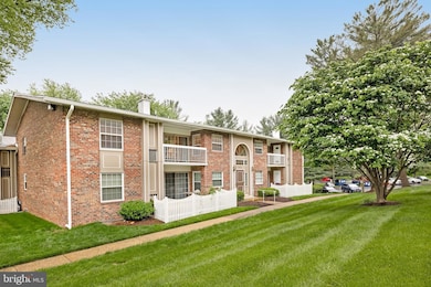 1954 Kennedy Dr unit 201, McLean, VA 22102 - photo 3