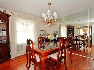 Dining Room. DINING ROOM FEATURES BRAZILIAN FLOOR 