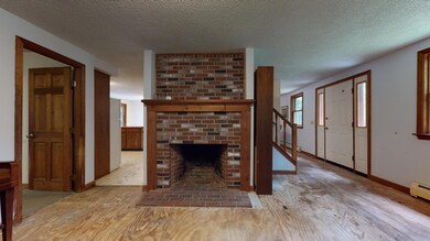 11-web-or-mls-2-Pond-View-Rd-07062022_20