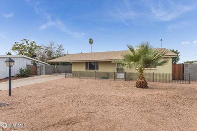 210_S_Briar_Cir_02