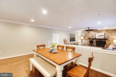 7000 Loch Edin Ct, Potomac, MD 20854 - photo 4