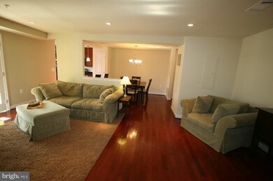 4129 S Four Mile Run Dr unit 202, Arlington, VA 22204 - photo 6