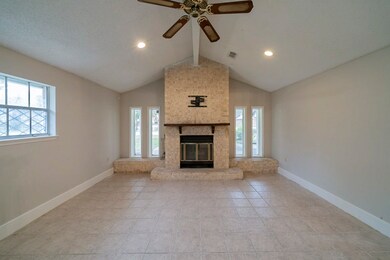 5301 Firnat St, Houston, TX 77016 - photo 3