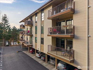 13201 Linden Ave N unit 310A, Seattle, WA 98133 - photo 4