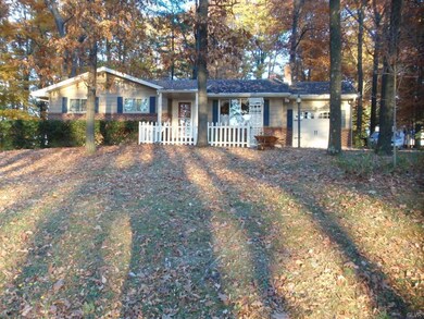 5646 Sherwood Dr, Easton, PA 18040 - photo 2