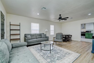 1929 N Park Ave, Shawnee, OK 74804 - photo 6