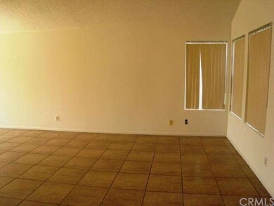 Formal living
