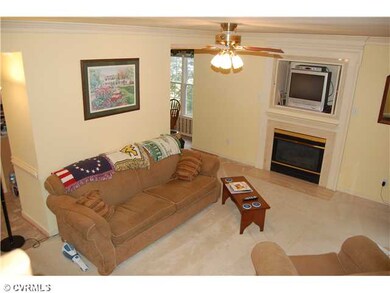 Den/Family/Great Room - Awesome space.  Balances e