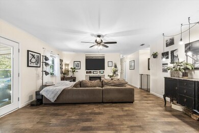 2607 Royal Ln, Granbury, TX 76049 - photo 6