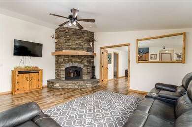 243 Bremgartner Rd, Winlock, WA 98596 - photo 5