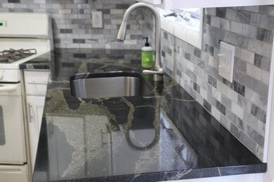 19 Arthur Ct, Staten Island, NY 10310 - photo 4