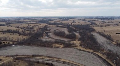 000 Pointe Ct, Cumming, IA 50061 - photo 4