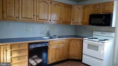 212 Mount Joy St, Mount Joy, PA 17552 - photo 6