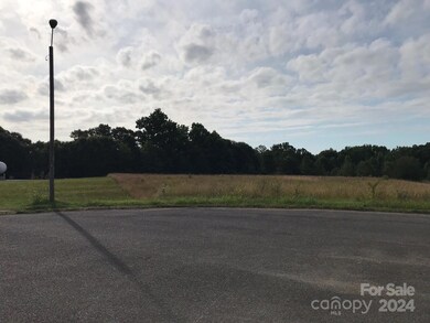 212 Three Brothers Dr unit 3, Shelby, NC 28152 - photo 2