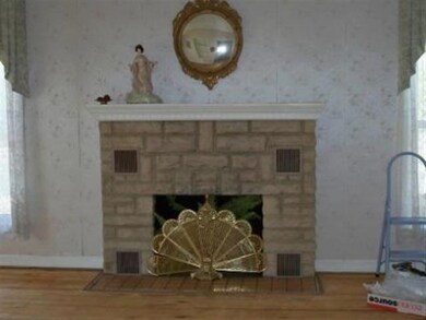 1306 E 6th St, Merrill, WI 54452 - photo 3