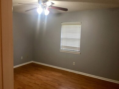 327 Cloverleaf Cir, Bainbridge, GA 39817 - photo 7