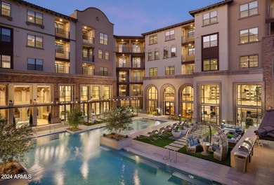 Manor_Scottsdale_Pool_Courtyard_Elevated