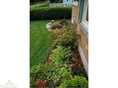 415 Park St, Grand Ledge, MI 48837 - photo 2