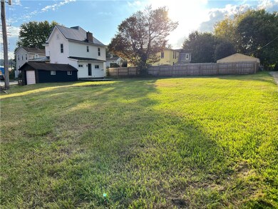 202 Short 10th St, Beaver Falls, PA 15010 - photo 4