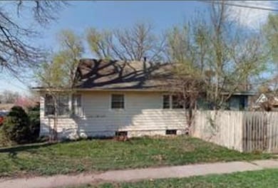 1601 E 22nd St, Des Moines, IA 50317 - photo 4