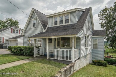 03-82 EAST MAIN-25