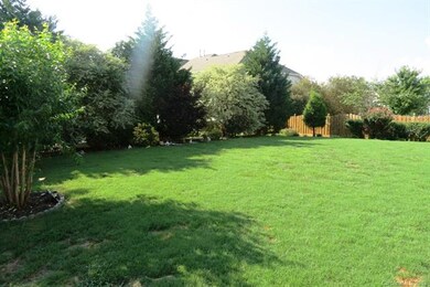 PRIVATE BACK YARD RETREAT
