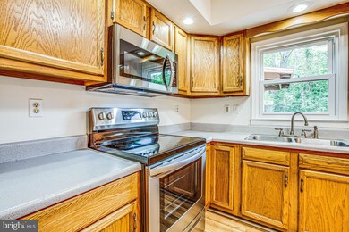 10905 Deerfield Dr, Fredericksburg, VA 22407 - photo 7