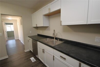 1321 Burnham Ave, Des Moines, IA 50315 - photo 7